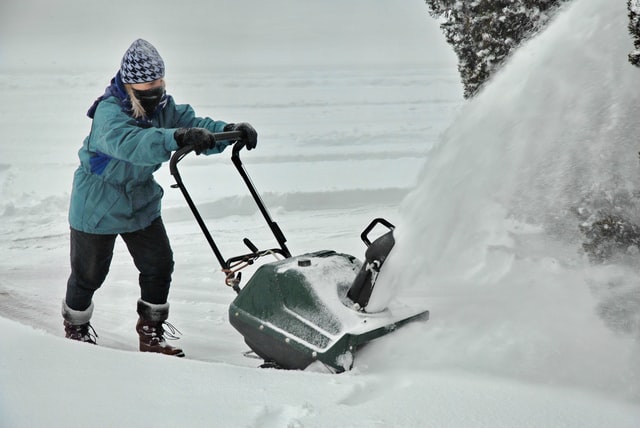 best snow blower under 500